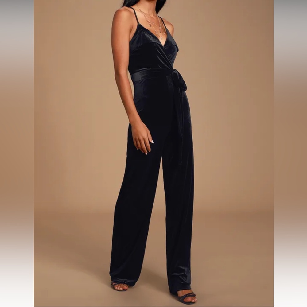 NWT small  Lulus Kylinna Black Velvet Sleeveless Wide-Leg Jumpsuit - Picture 3 of 6